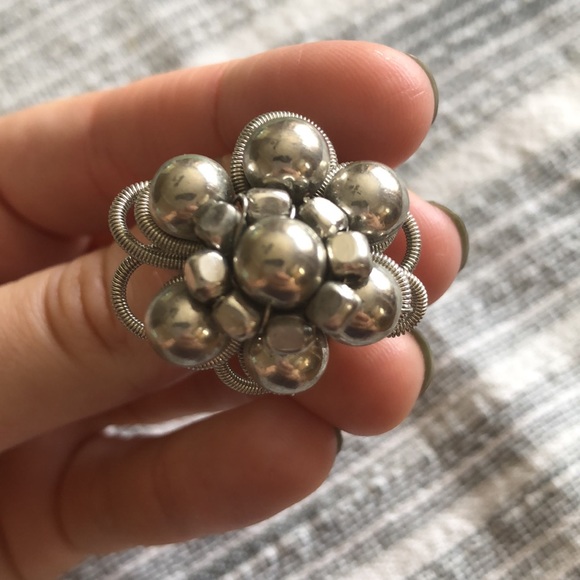 Flower ring - Picture 5 of 5